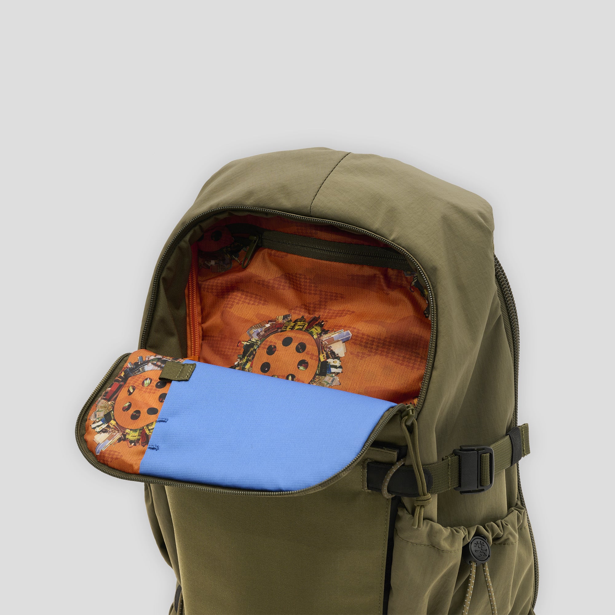 Crumpler City Loop Morgan Campbell Backpack - Trek Green - Image 4