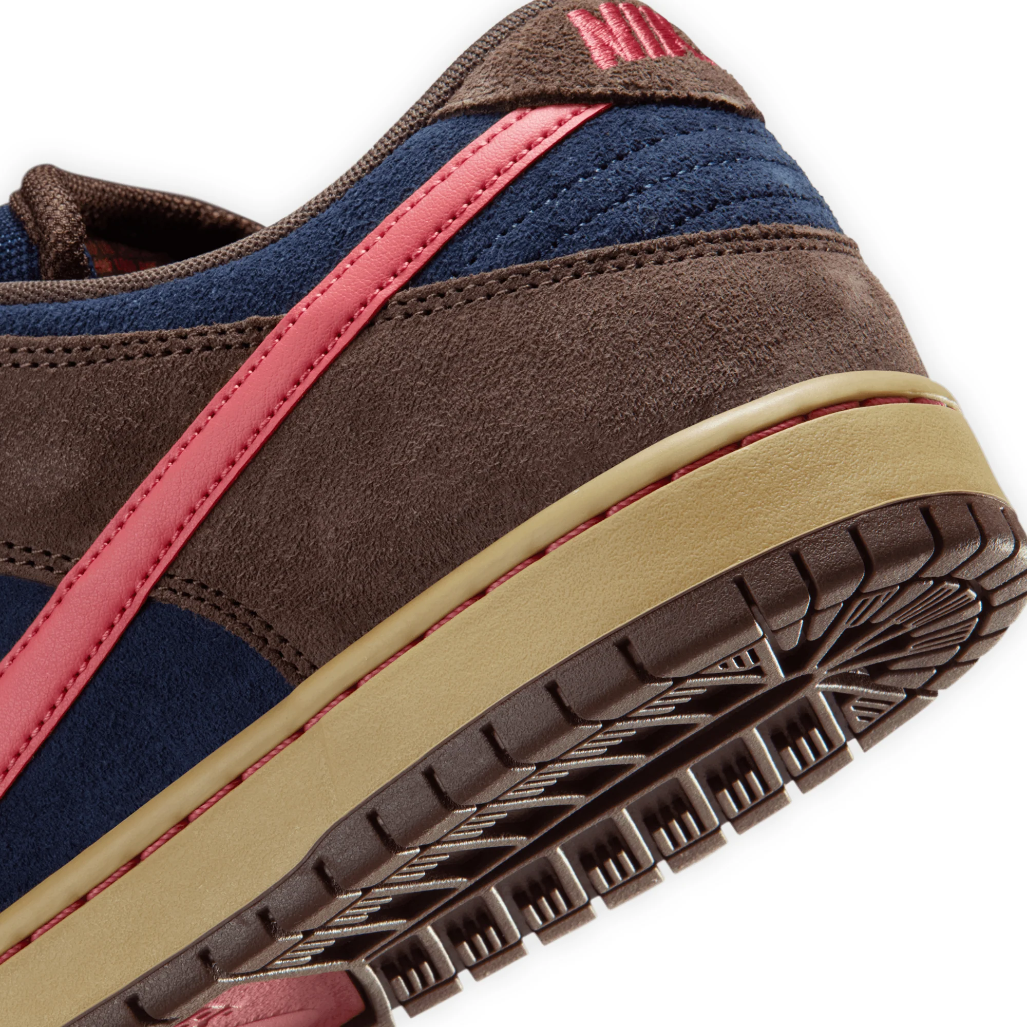 Nike SB Dunk Low Pro - Baroque Brown / Midnight Navy - Image 5