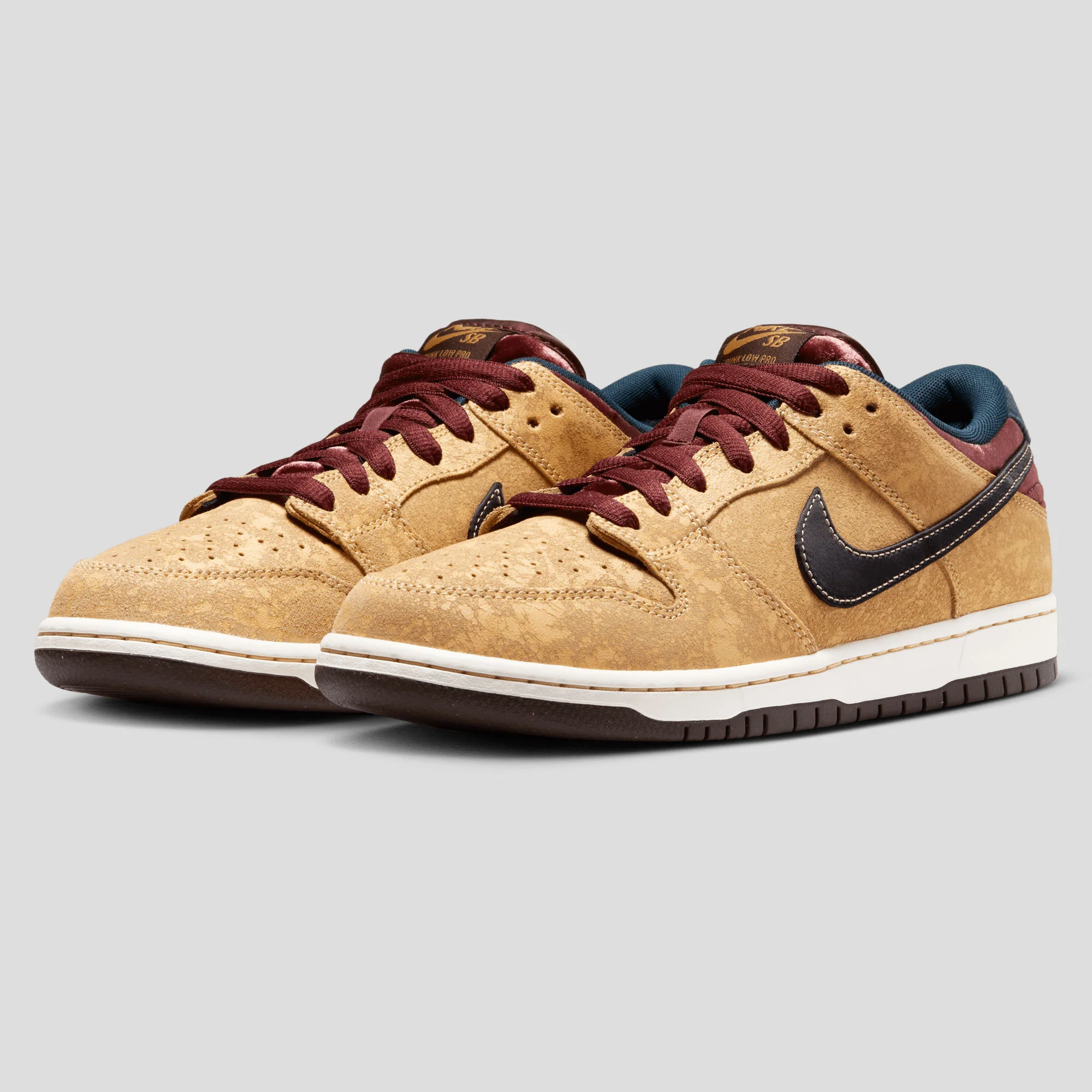Nike SB Dunk Low Pro 'City of Cinema' - Celestial Gold / Black-Team Red - Image 3