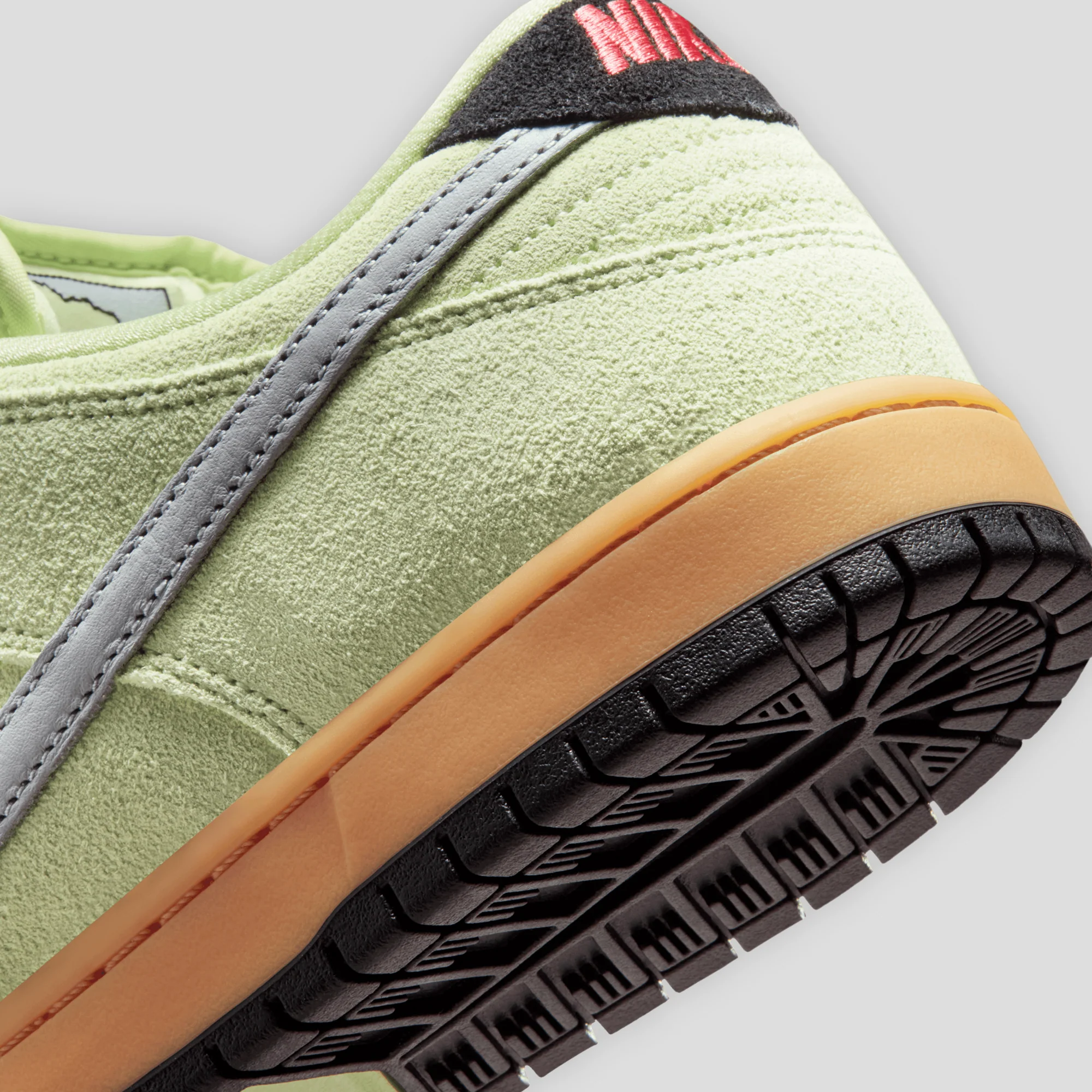 Nike SB Dunk Low Pro Verdugo Mountain - Light Liquid Lime / Black - Image 4