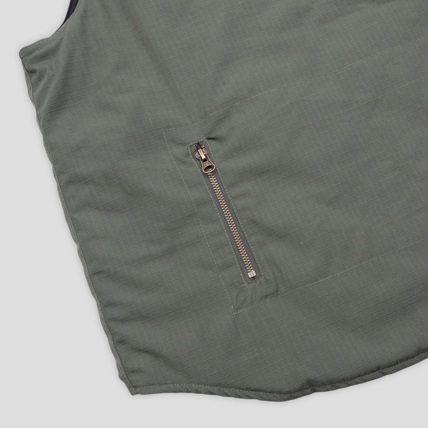 Pass~Port Frog Lure Ripstop Fishing Vest - Moss - Image 4