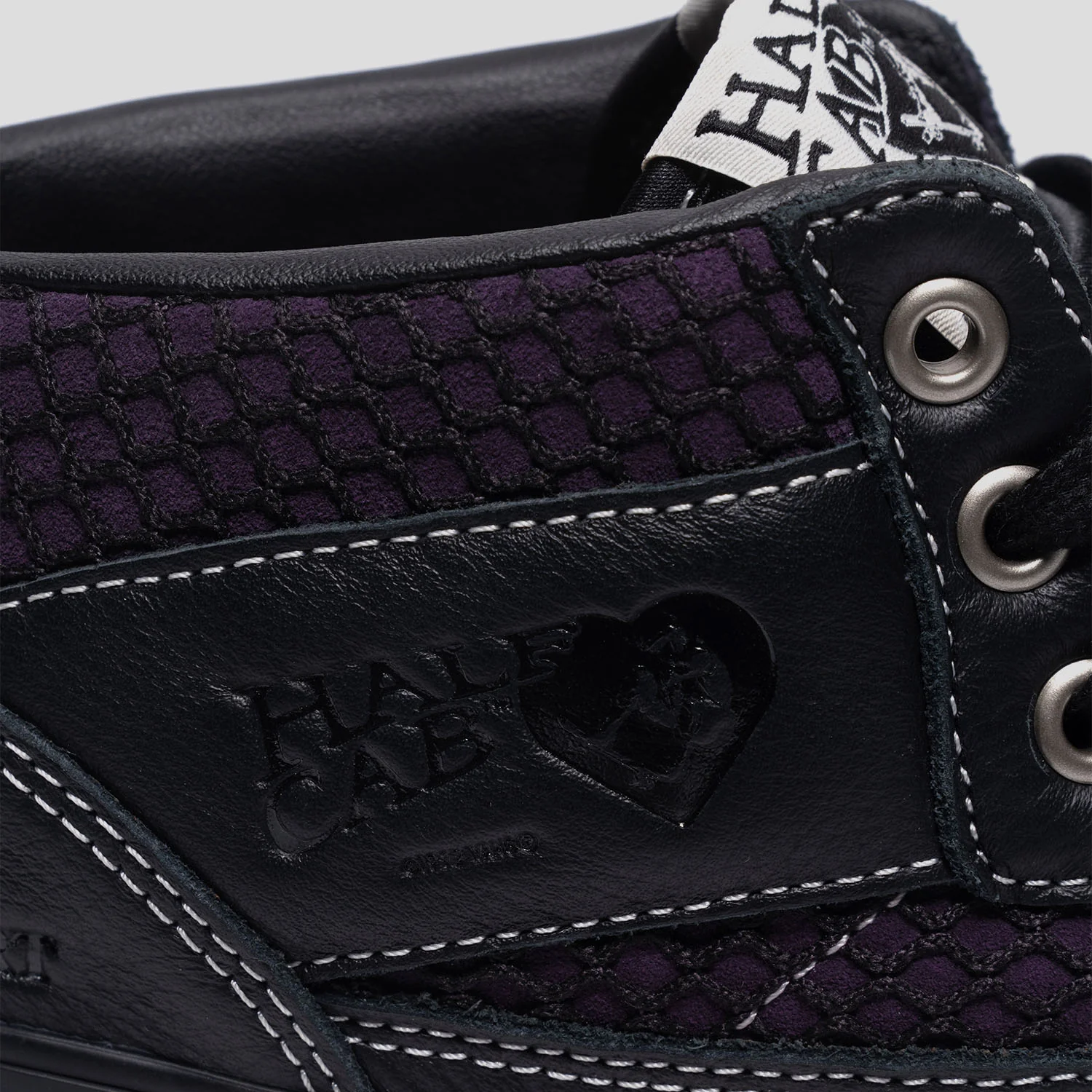 Vans & Pass~Port Skate Half Cab - Black/Night Shade - Image 4
