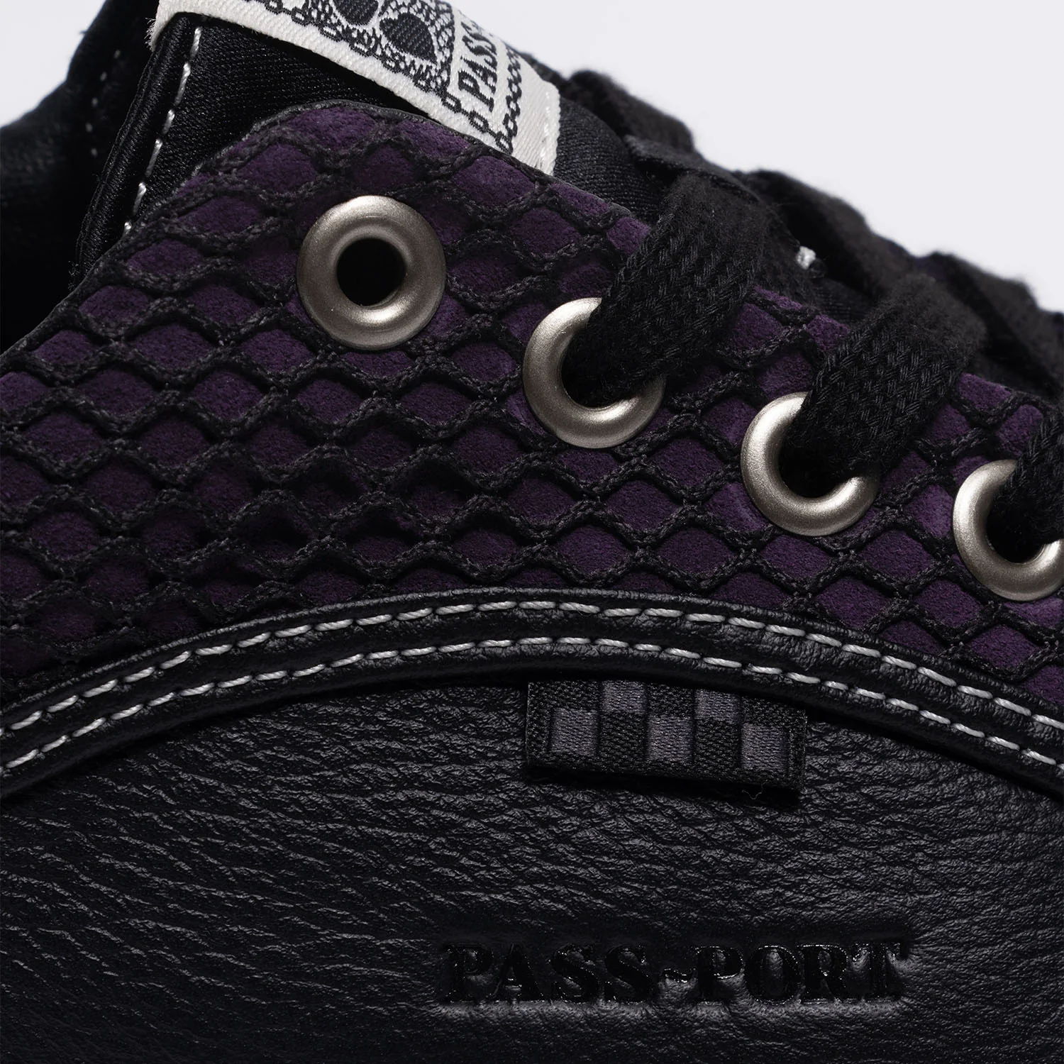 Vans & Pass~Port Skate Lampin - Black/Night Shade - Image 4
